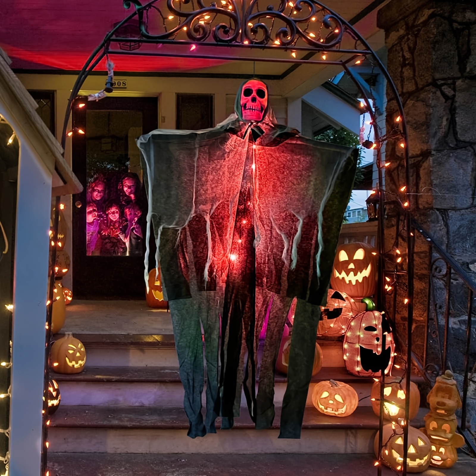 Glowing Scary Ghost Halloween  - Outdoor Lighting On Trees avaliação e preço